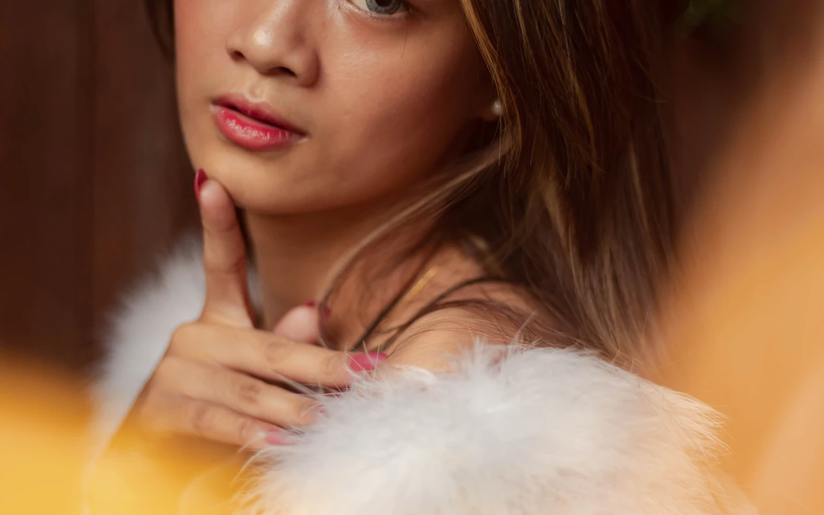 Elegant holiday portrait — PrimeArt example